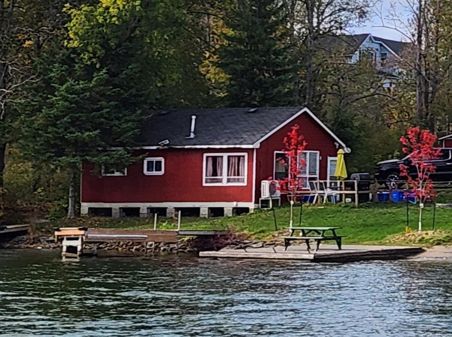 Trent River Cottages Hastings エクステリア 写真